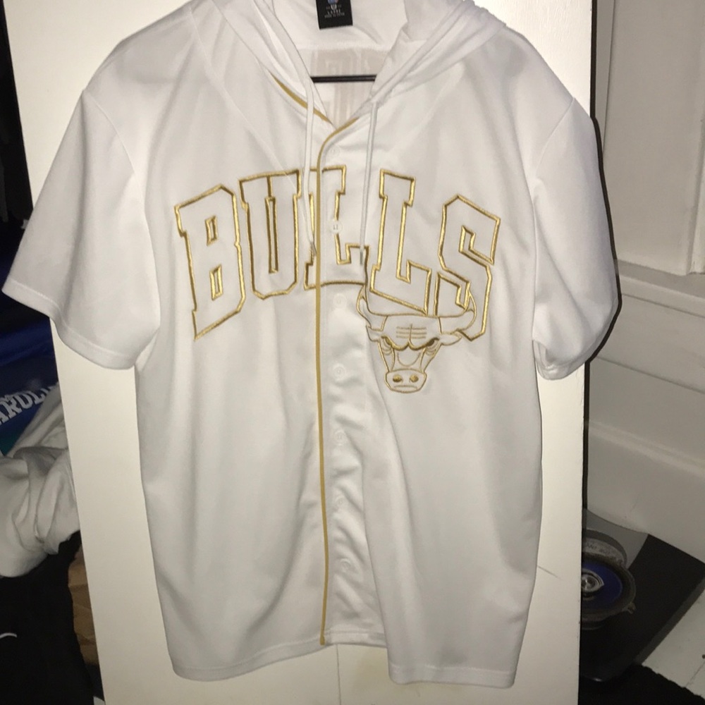 Shirt with a hood